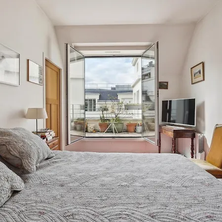 Apartment Charming Apt For 5 People In By Weekome *